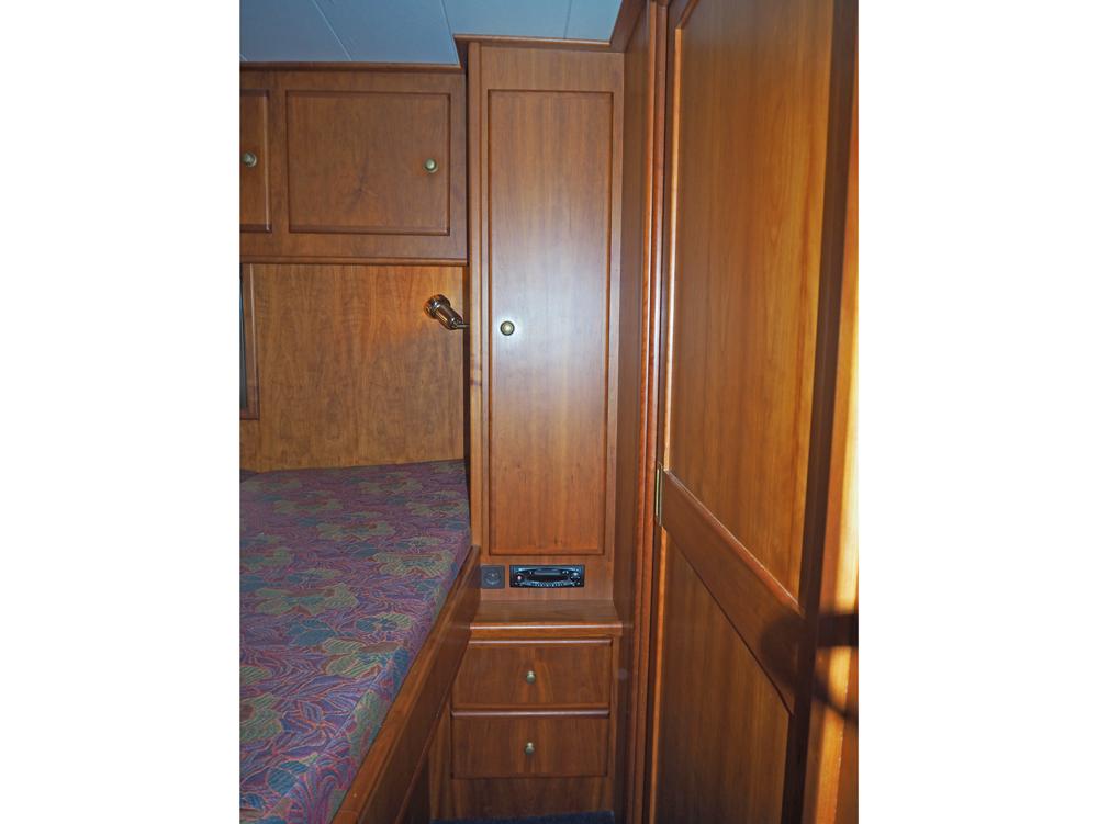 Aft cabin, Accommodation